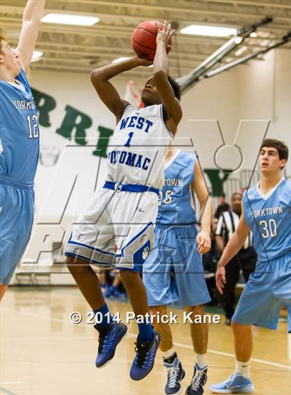 Thumbnail 2 in Yorktown vs West Potomac (Joe Cascio Holiday Classic) photogallery.