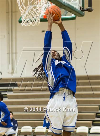 Thumbnail 1 in Yorktown vs West Potomac (Joe Cascio Holiday Classic) photogallery.