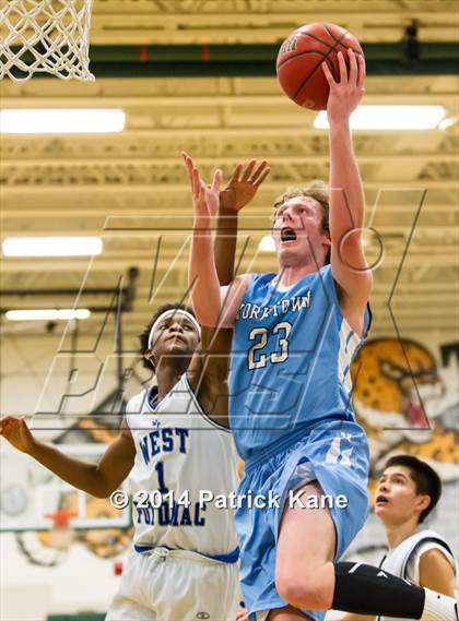Thumbnail 2 in Yorktown vs West Potomac (Joe Cascio Holiday Classic) photogallery.
