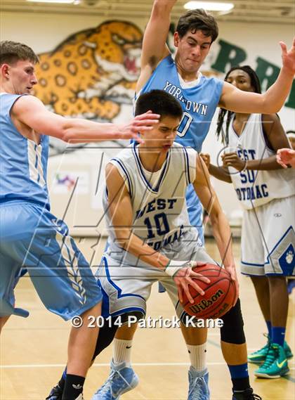 Thumbnail 2 in Yorktown vs West Potomac (Joe Cascio Holiday Classic) photogallery.