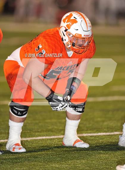 Thumbnail 1 in Mineola vs. Pottsboro (UIL 3A Division 1 Region 2 Final) photogallery.