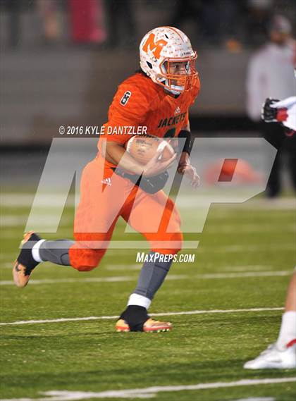 Thumbnail 1 in Mineola vs. Pottsboro (UIL 3A Division 1 Region 2 Final) photogallery.