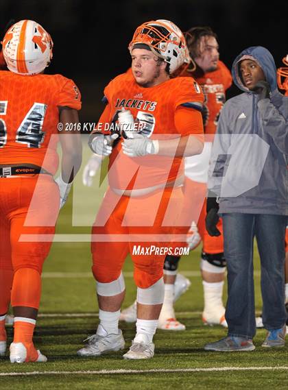 Thumbnail 2 in Mineola vs. Pottsboro (UIL 3A Division 1 Region 2 Final) photogallery.