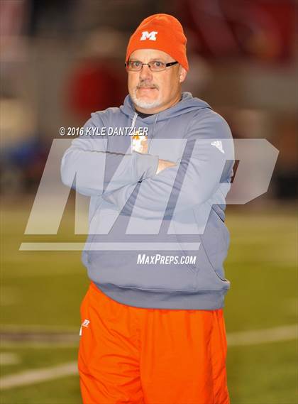 Thumbnail 1 in Mineola vs. Pottsboro (UIL 3A Division 1 Region 2 Final) photogallery.