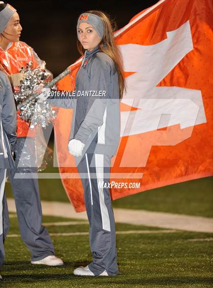 Thumbnail 1 in Mineola vs. Pottsboro (UIL 3A Division 1 Region 2 Final) photogallery.
