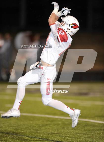 Thumbnail 2 in Mineola vs. Pottsboro (UIL 3A Division 1 Region 2 Final) photogallery.