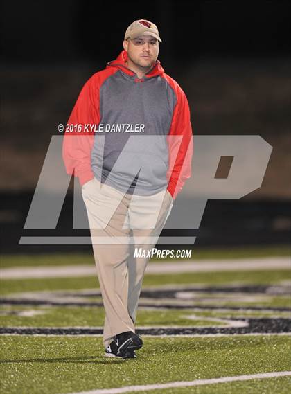 Thumbnail 1 in Mineola vs. Pottsboro (UIL 3A Division 1 Region 2 Final) photogallery.