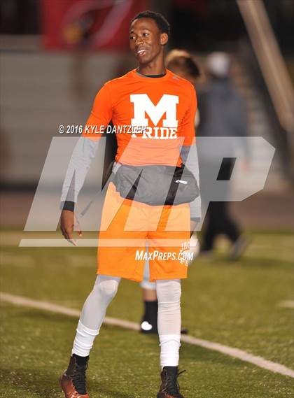 Thumbnail 2 in Mineola vs. Pottsboro (UIL 3A Division 1 Region 2 Final) photogallery.