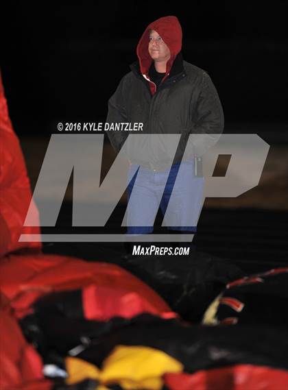 Thumbnail 1 in Mineola vs. Pottsboro (UIL 3A Division 1 Region 2 Final) photogallery.