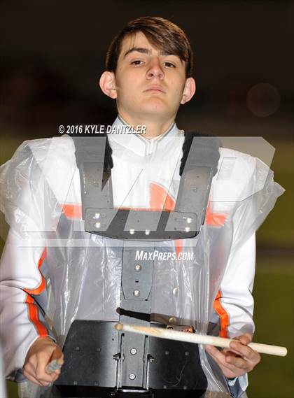 Thumbnail 3 in Mineola vs. Pottsboro (UIL 3A Division 1 Region 2 Final) photogallery.