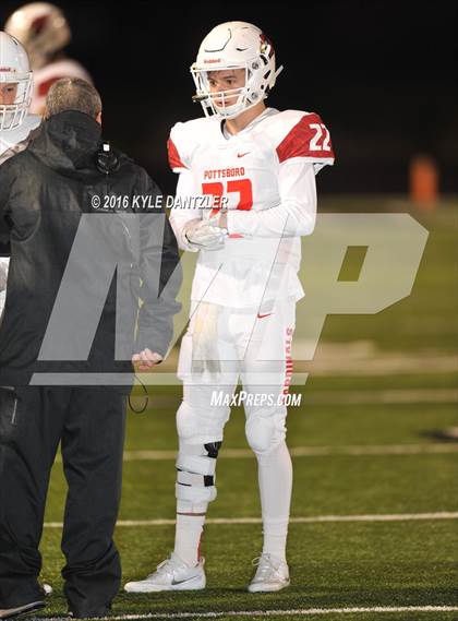Thumbnail 3 in Mineola vs. Pottsboro (UIL 3A Division 1 Region 2 Final) photogallery.