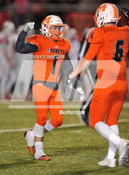 Thumbnail 2 in Mineola vs. Pottsboro (UIL 3A Division 1 Region 2 Final) photogallery.