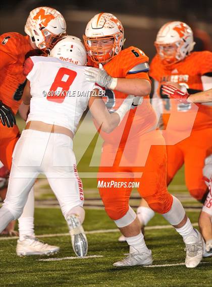 Thumbnail 1 in Mineola vs. Pottsboro (UIL 3A Division 1 Region 2 Final) photogallery.