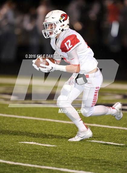 Thumbnail 3 in Mineola vs. Pottsboro (UIL 3A Division 1 Region 2 Final) photogallery.