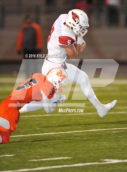 Thumbnail 2 in Mineola vs. Pottsboro (UIL 3A Division 1 Region 2 Final) photogallery.