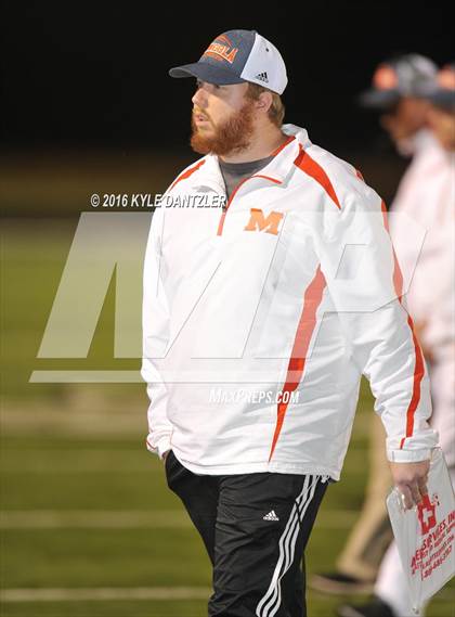 Thumbnail 1 in Mineola vs. Pottsboro (UIL 3A Division 1 Region 2 Final) photogallery.