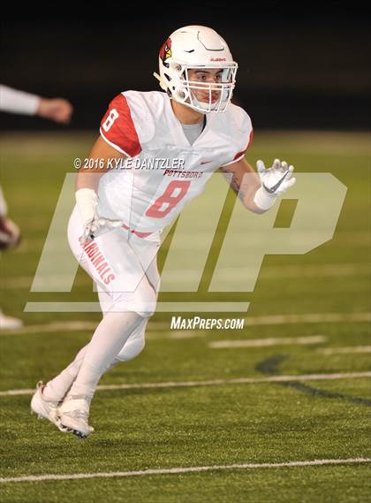 Thumbnail 1 in Mineola vs. Pottsboro (UIL 3A Division 1 Region 2 Final) photogallery.
