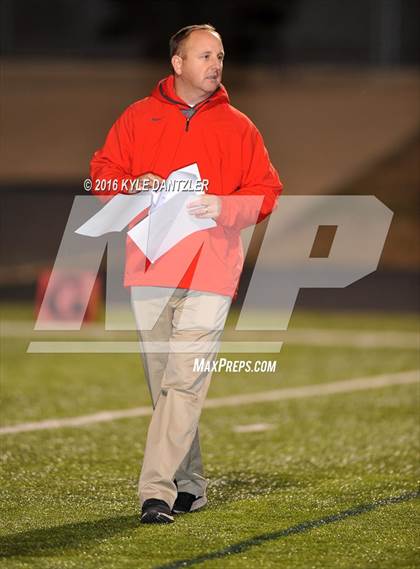 Thumbnail 1 in Mineola vs. Pottsboro (UIL 3A Division 1 Region 2 Final) photogallery.