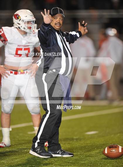 Thumbnail 2 in Mineola vs. Pottsboro (UIL 3A Division 1 Region 2 Final) photogallery.