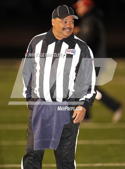 Thumbnail 1 in Mineola vs. Pottsboro (UIL 3A Division 1 Region 2 Final) photogallery.