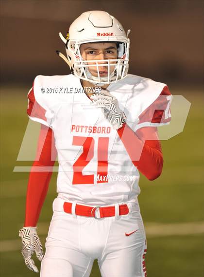 Thumbnail 3 in Mineola vs. Pottsboro (UIL 3A Division 1 Region 2 Final) photogallery.