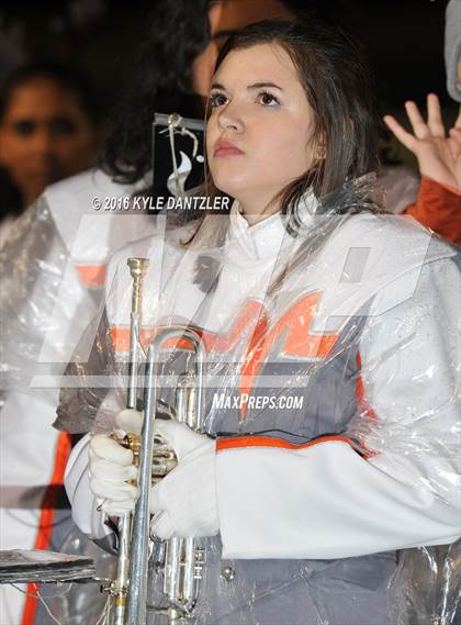 Thumbnail 2 in Mineola vs. Pottsboro (UIL 3A Division 1 Region 2 Final) photogallery.