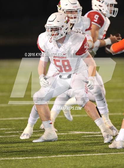 Thumbnail 1 in Mineola vs. Pottsboro (UIL 3A Division 1 Region 2 Final) photogallery.