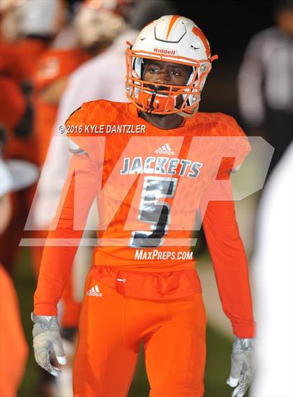 Thumbnail 1 in Mineola vs. Pottsboro (UIL 3A Division 1 Region 2 Final) photogallery.