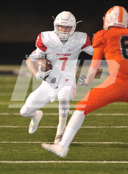 Thumbnail 2 in Mineola vs. Pottsboro (UIL 3A Division 1 Region 2 Final) photogallery.