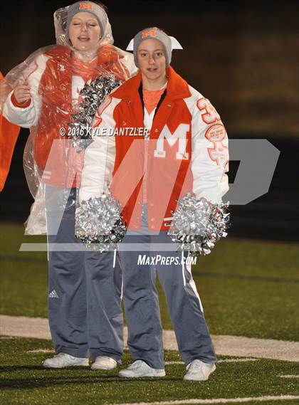 Thumbnail 1 in Mineola vs. Pottsboro (UIL 3A Division 1 Region 2 Final) photogallery.