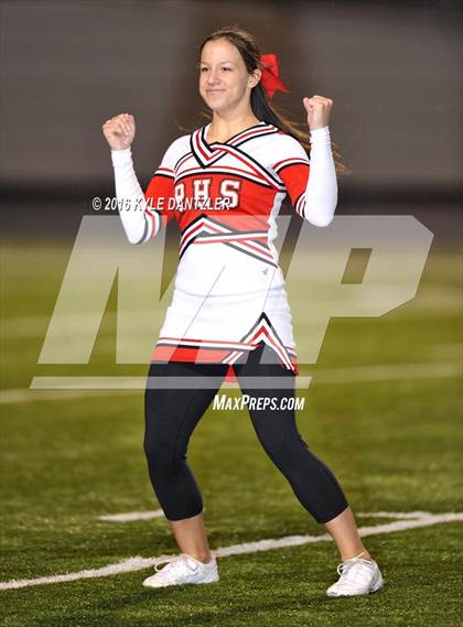 Thumbnail 3 in Mineola vs. Pottsboro (UIL 3A Division 1 Region 2 Final) photogallery.