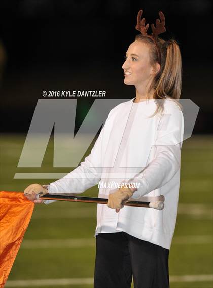 Thumbnail 3 in Mineola vs. Pottsboro (UIL 3A Division 1 Region 2 Final) photogallery.
