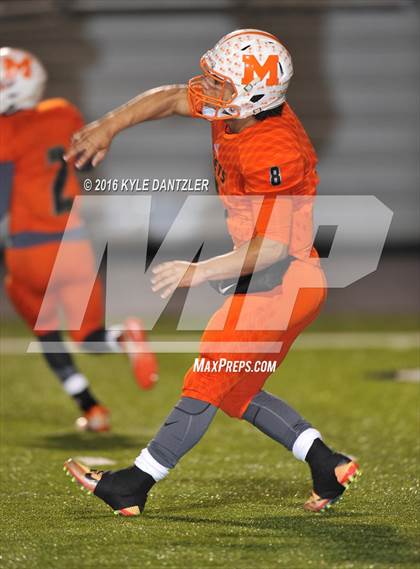Thumbnail 3 in Mineola vs. Pottsboro (UIL 3A Division 1 Region 2 Final) photogallery.
