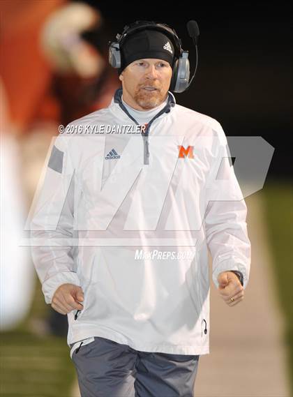 Thumbnail 3 in Mineola vs. Pottsboro (UIL 3A Division 1 Region 2 Final) photogallery.
