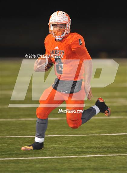 Thumbnail 3 in Mineola vs. Pottsboro (UIL 3A Division 1 Region 2 Final) photogallery.