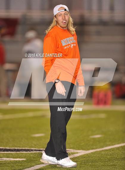 Thumbnail 3 in Mineola vs. Pottsboro (UIL 3A Division 1 Region 2 Final) photogallery.