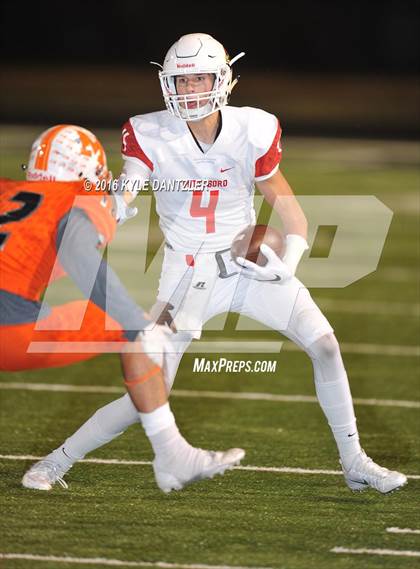 Thumbnail 2 in Mineola vs. Pottsboro (UIL 3A Division 1 Region 2 Final) photogallery.