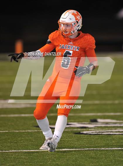 Thumbnail 2 in Mineola vs. Pottsboro (UIL 3A Division 1 Region 2 Final) photogallery.