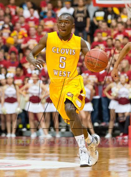 Thumbnail 3 in  Clovis West vs. Bullard (CS CIF D1 Final) photogallery.