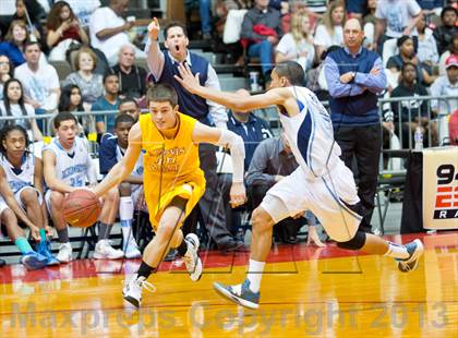 Thumbnail 1 in  Clovis West vs. Bullard (CS CIF D1 Final) photogallery.