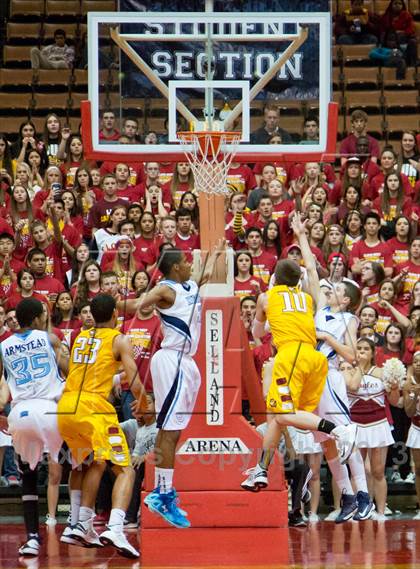 Thumbnail 1 in  Clovis West vs. Bullard (CS CIF D1 Final) photogallery.