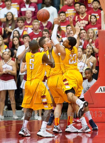 Thumbnail 3 in  Clovis West vs. Bullard (CS CIF D1 Final) photogallery.
