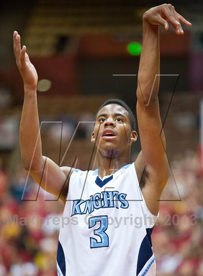 Thumbnail 3 in  Clovis West vs. Bullard (CS CIF D1 Final) photogallery.
