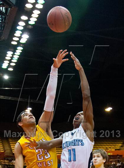 Thumbnail 1 in  Clovis West vs. Bullard (CS CIF D1 Final) photogallery.