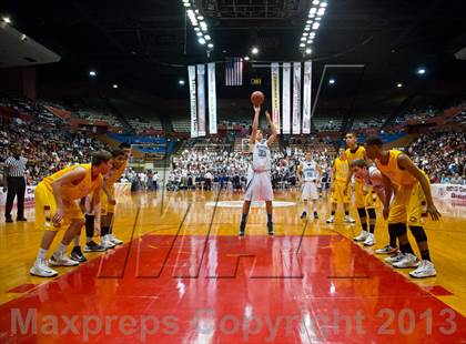 Thumbnail 2 in  Clovis West vs. Bullard (CS CIF D1 Final) photogallery.