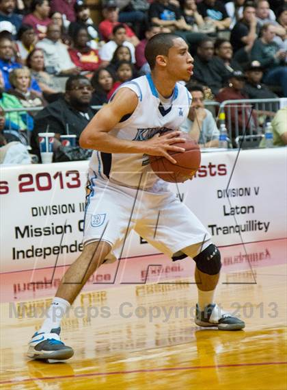 Thumbnail 1 in  Clovis West vs. Bullard (CS CIF D1 Final) photogallery.