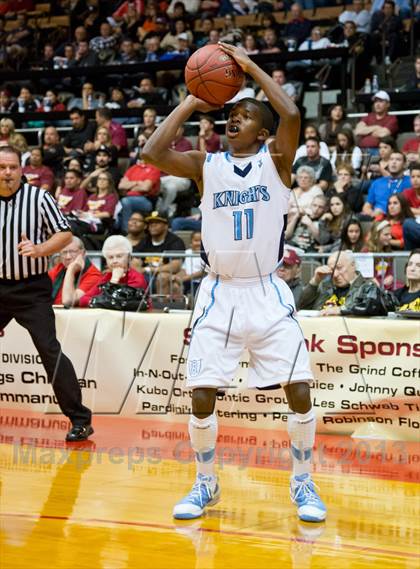 Thumbnail 3 in  Clovis West vs. Bullard (CS CIF D1 Final) photogallery.