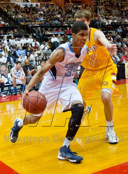 Thumbnail 2 in  Clovis West vs. Bullard (CS CIF D1 Final) photogallery.