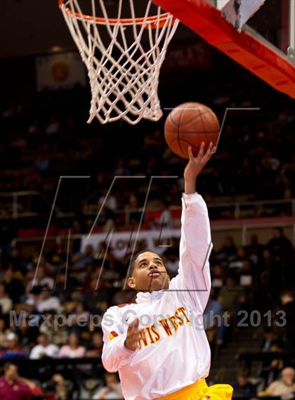 Thumbnail 2 in  Clovis West vs. Bullard (CS CIF D1 Final) photogallery.