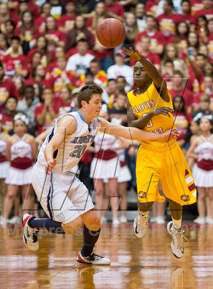 Thumbnail 3 in  Clovis West vs. Bullard (CS CIF D1 Final) photogallery.
